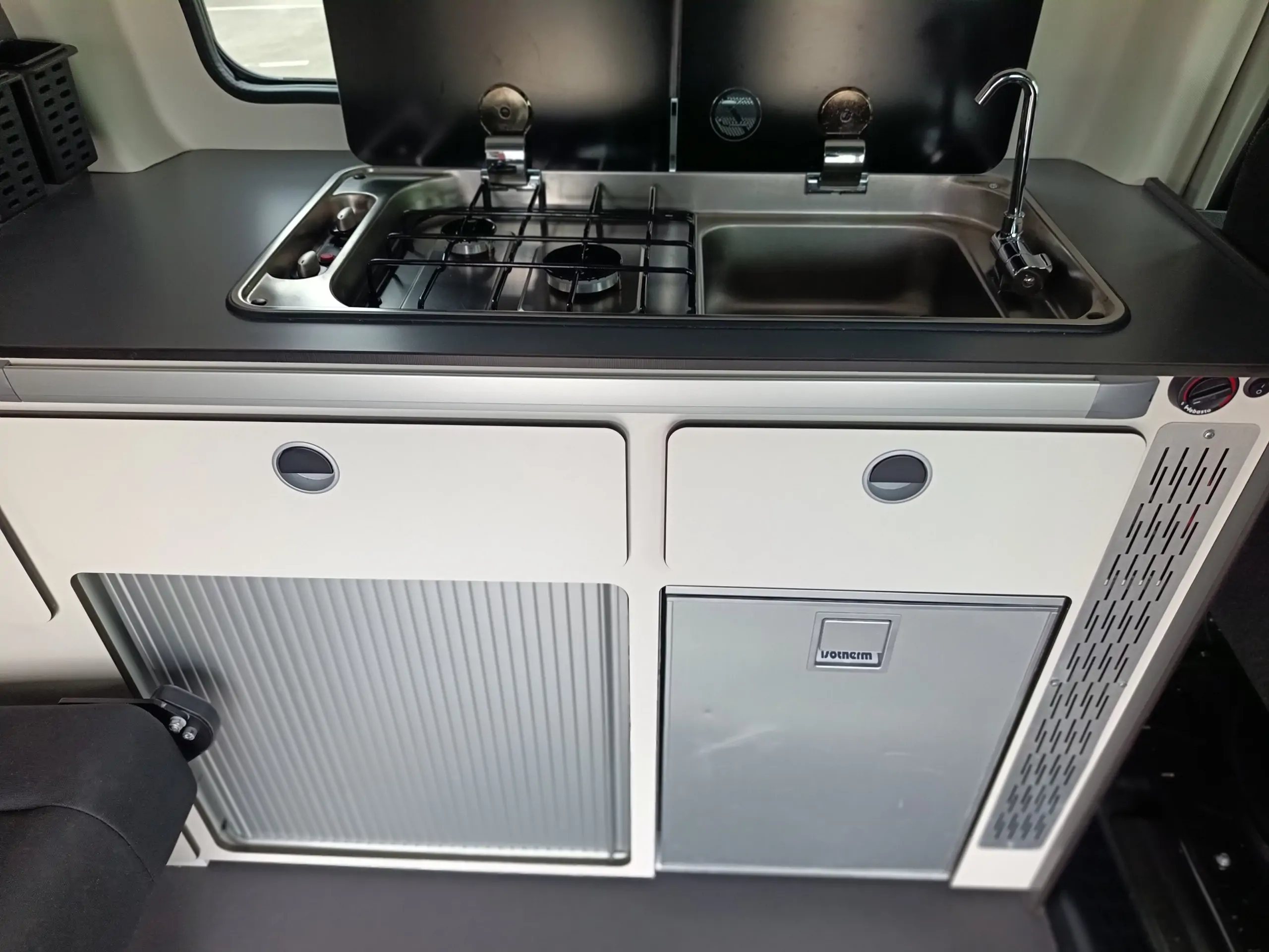 Image FONT VENDOME AUTO CAMPER 